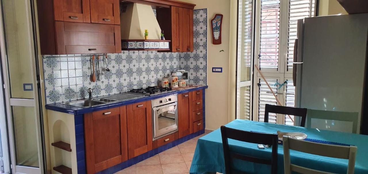 Casa Vacanze Simone Villa ฟอนดี ภายนอก รูปภาพ